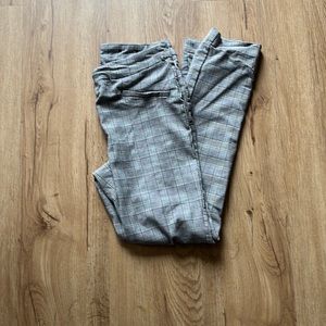 Super cute pants, perfect for any fancy occasion or work!